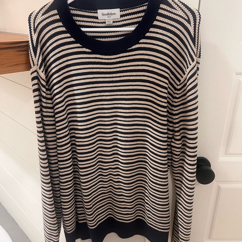 NWOT Goodfellow & Co Navy and Cream Striped Crewneck Sweater